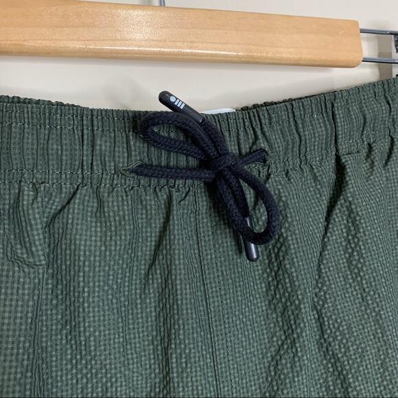 NEW Solid & Striped The Long Classic Swim Trunks (Sz L) Olive Seersucker - Picture 4 of 12